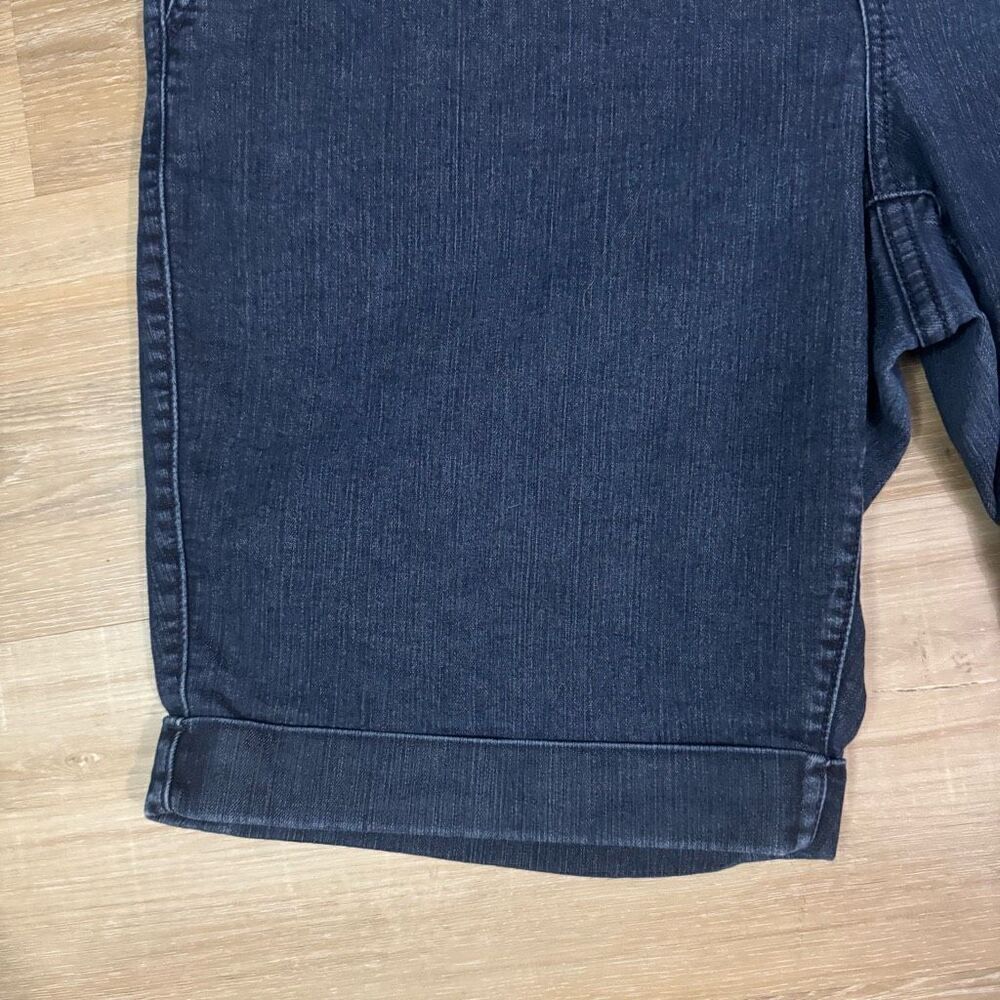 Torrid Women's 20 Rolled Hem Bermuda Shorts Dark Wash Stretch Denim Casual Basic - Picture 2 of 4